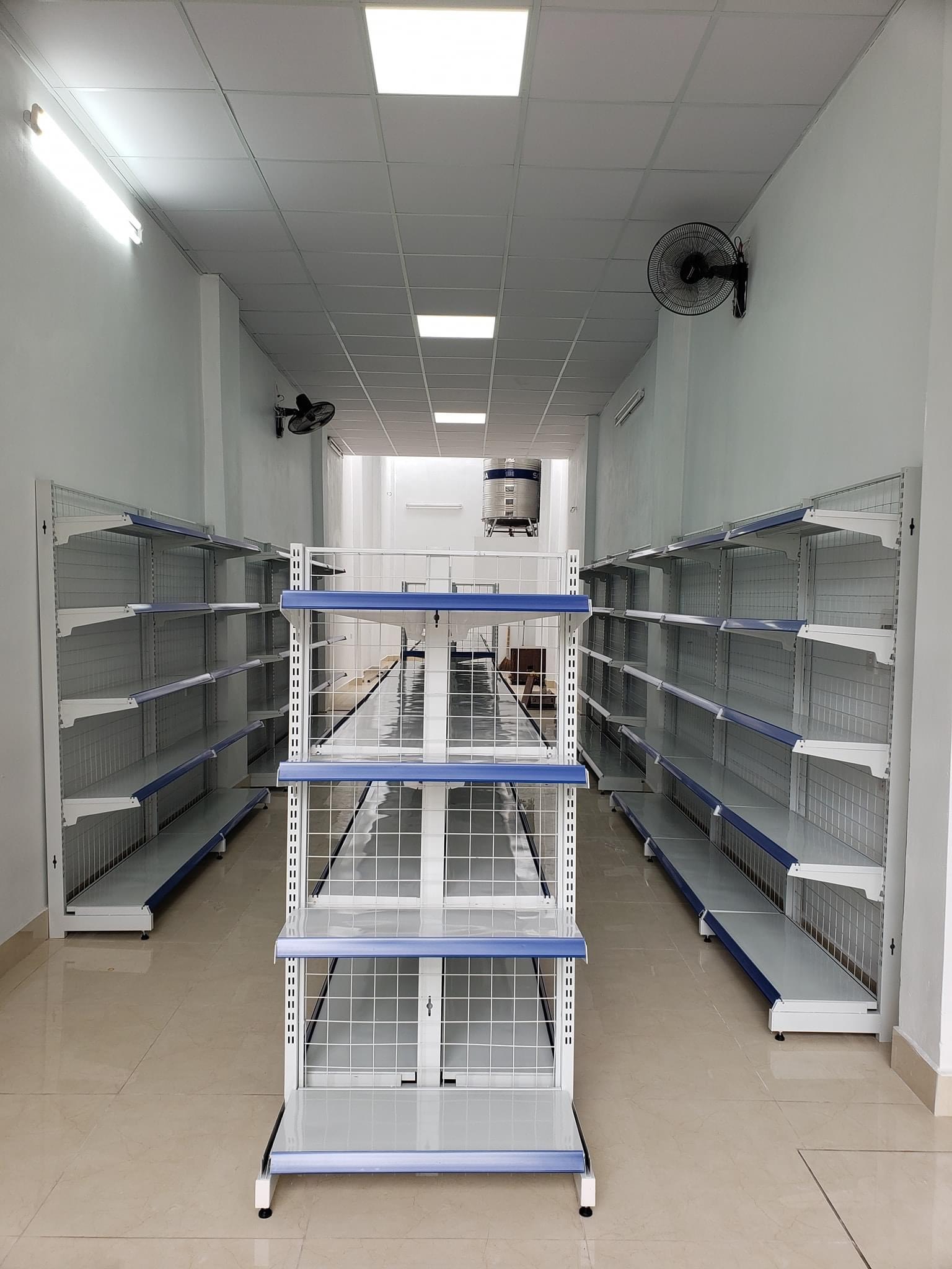 cửa hàng siêu thị mini