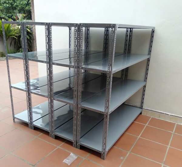 Cấu tạo các mẫu kệ sắt 4 tầng
