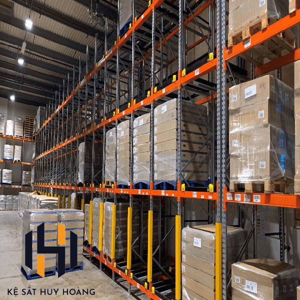 Kệ để hàng hạng nặng có mức tải trọng rất lớn