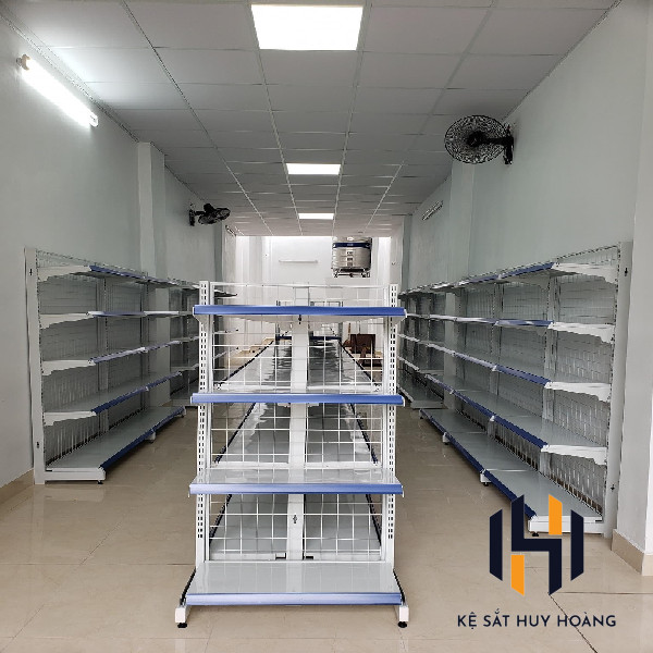 Lựa chọn kích thước kệ để hàng siêu thị phù hợp với những cửa hàng nhỏ